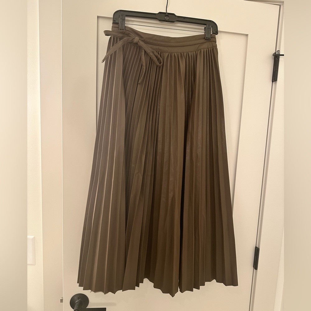 En Saison Olive Brown Pleated A-Line Midi Skirt with Tie Waist